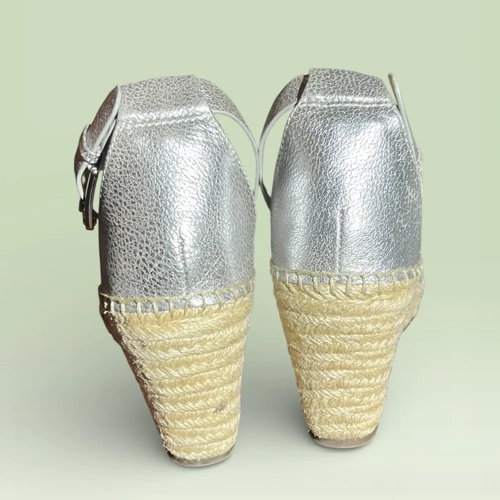 VINCE CAMUTO SILVER WEDGE ESPADRILLE WOVEN LEERA ANKLE STRAP OPEN TOE SANDALS 9